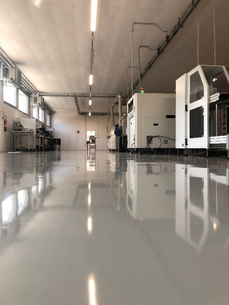 The antistatic flooring of the LAUMAS weighing electronics production department